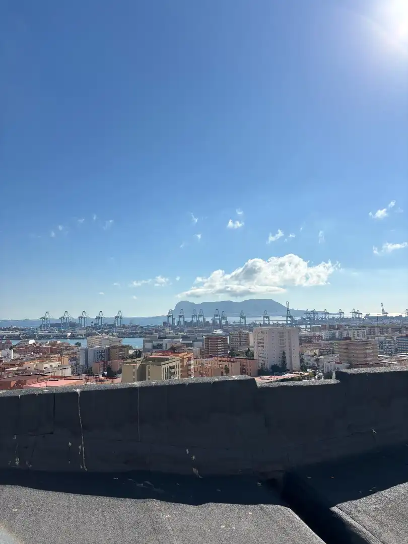 Exterior view of Attic for sale in Algeciras