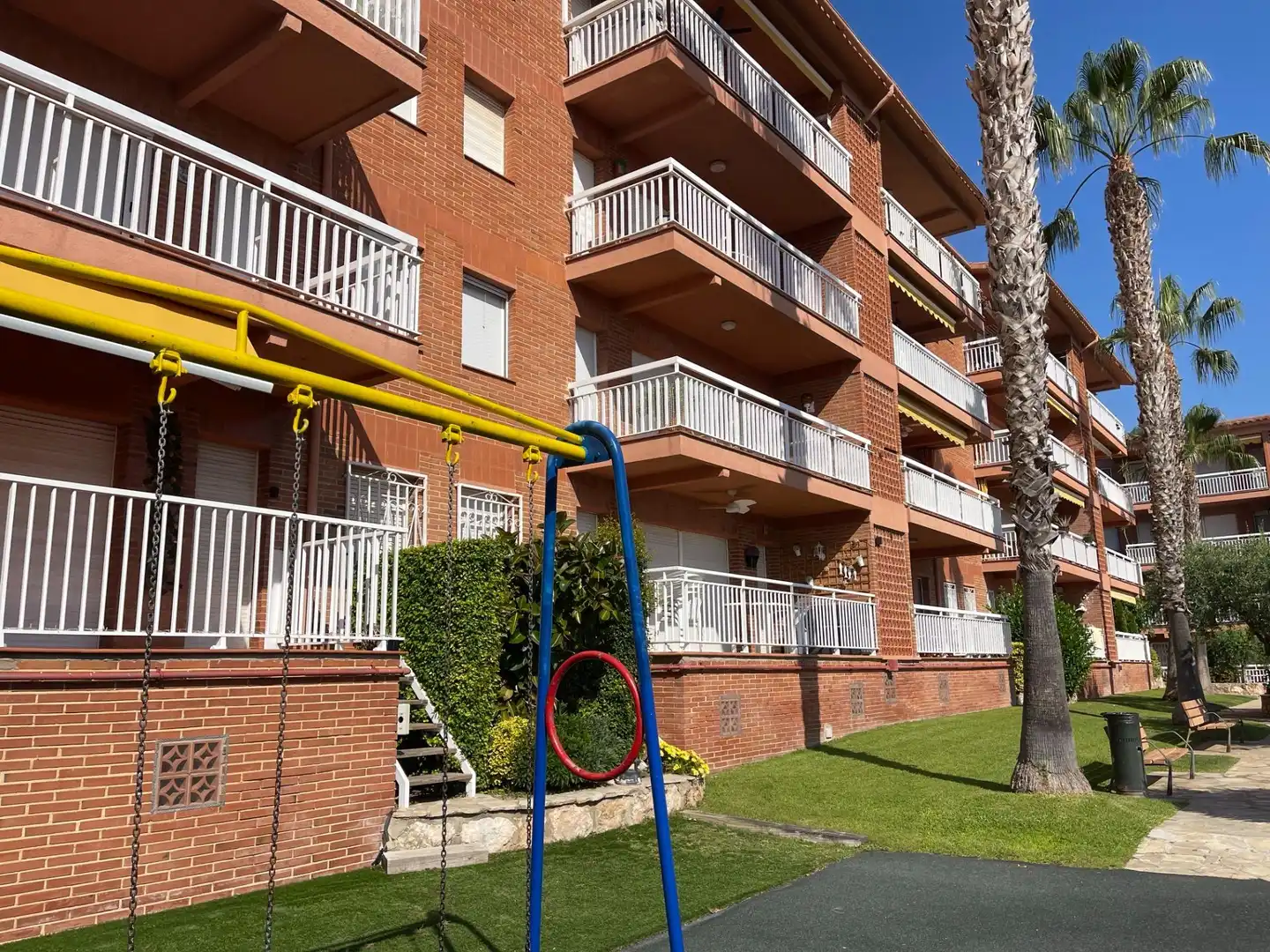 Vista exterior de Àtic en venda en Roda de Berà