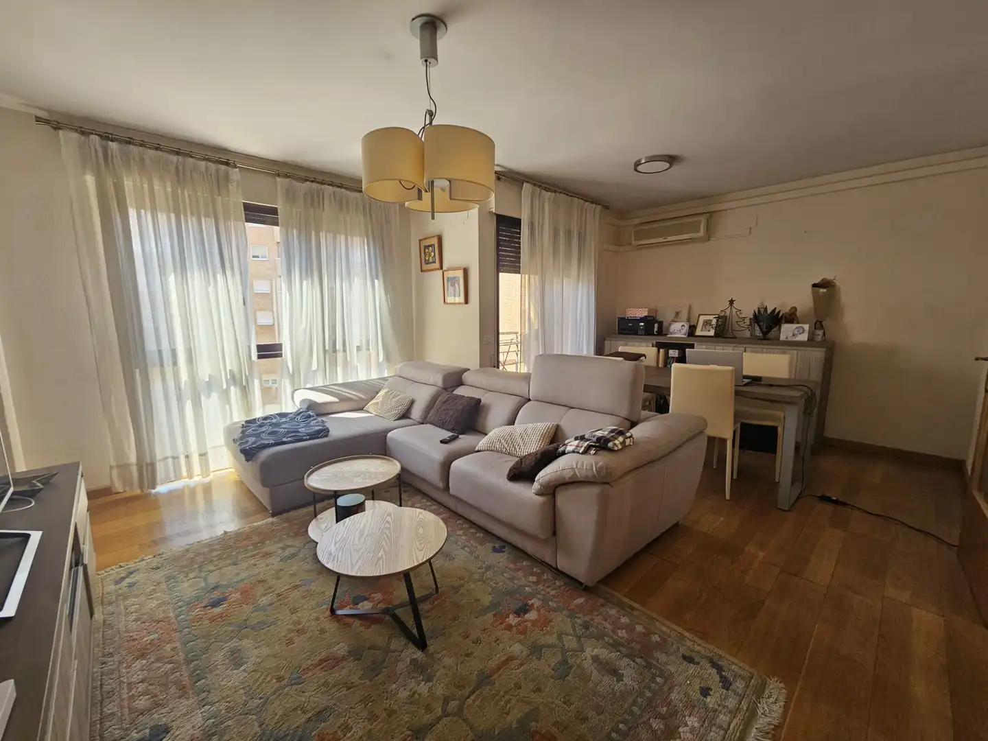 Sala d'estar de Pis en venda en Castellón de la Plana / Castelló de la Plana amb Aire condicionat, Calefacció i Jardí privat