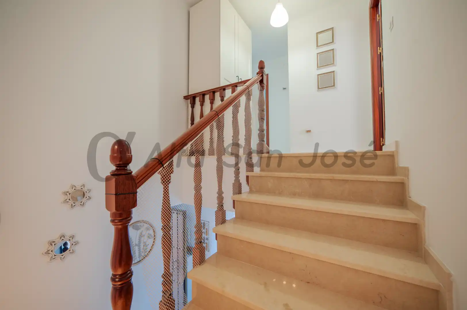 Casa adosada en venda en La Rinconada amb Aire condicionat i Moblat