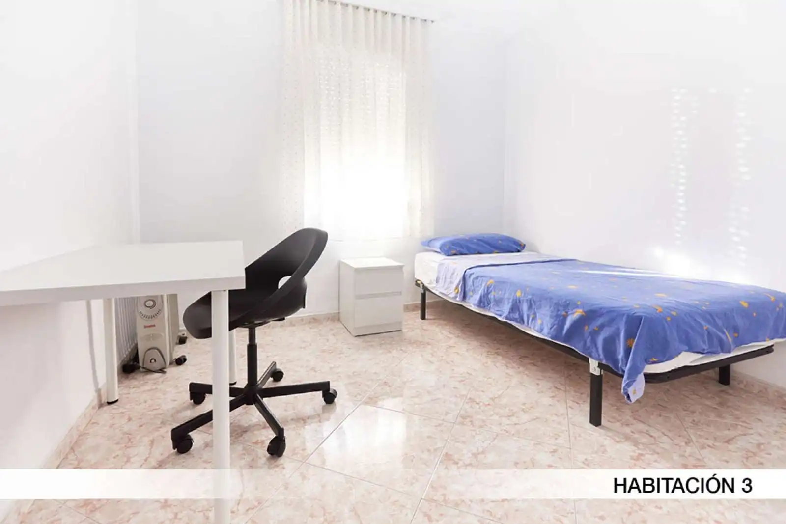 Habitación de Piso para compartir en Sevilla con Aire acondicionado, Terraza y Amueblado