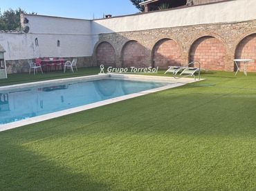 Casa amb piscina en venda a CAN CATASSÚS