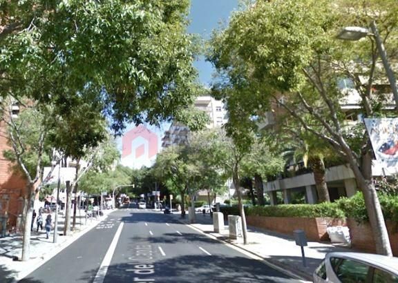 Exterior view of Flat for sale in  Barcelona Capital  with Air Conditioner, Heating and Private garden