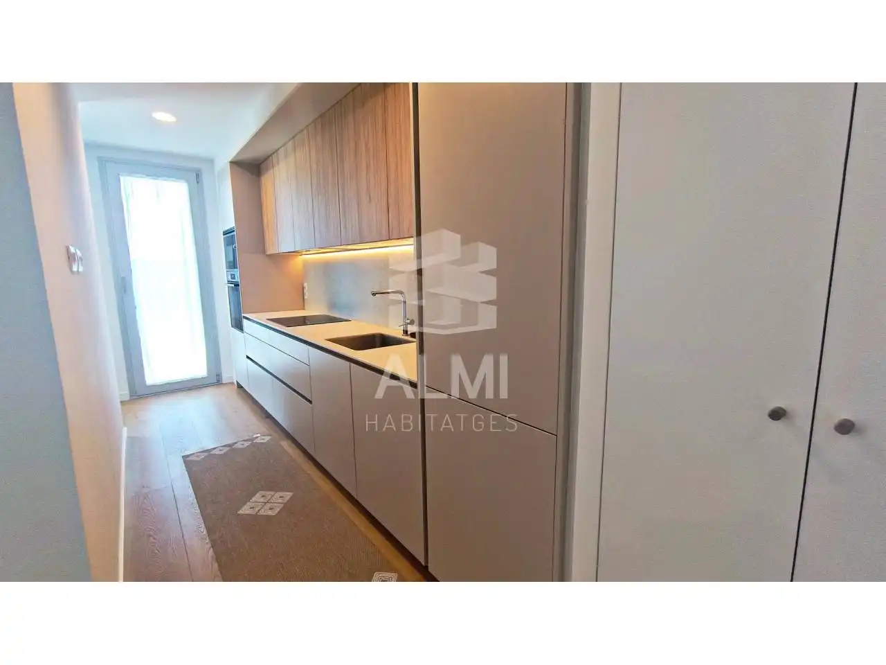 Cuina de Apartament de lloguer en Barcelona amb Aire condicionat, Calefacció i Parquet