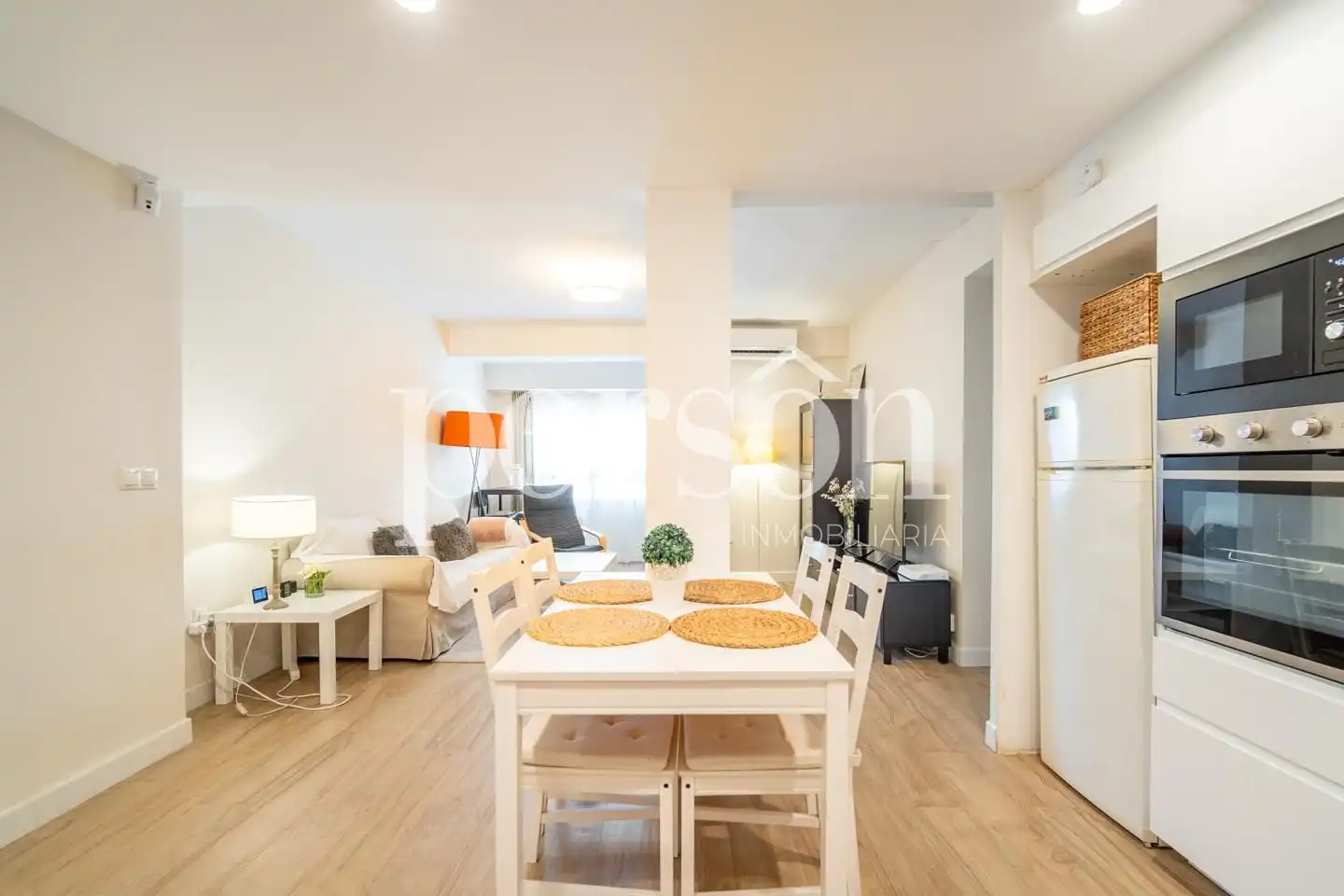 Bedroom of Flat for sale in Valencia  with Air Conditioner, Private garden and Furnished