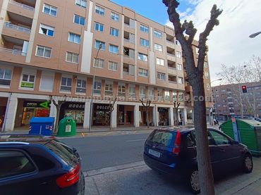 Individuel avec ascenseur à vendre à San Adrián