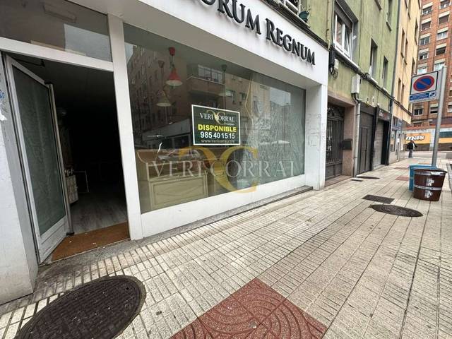 Local comercial en Venta en Calle Don Víctor Quintanar en La Ería
