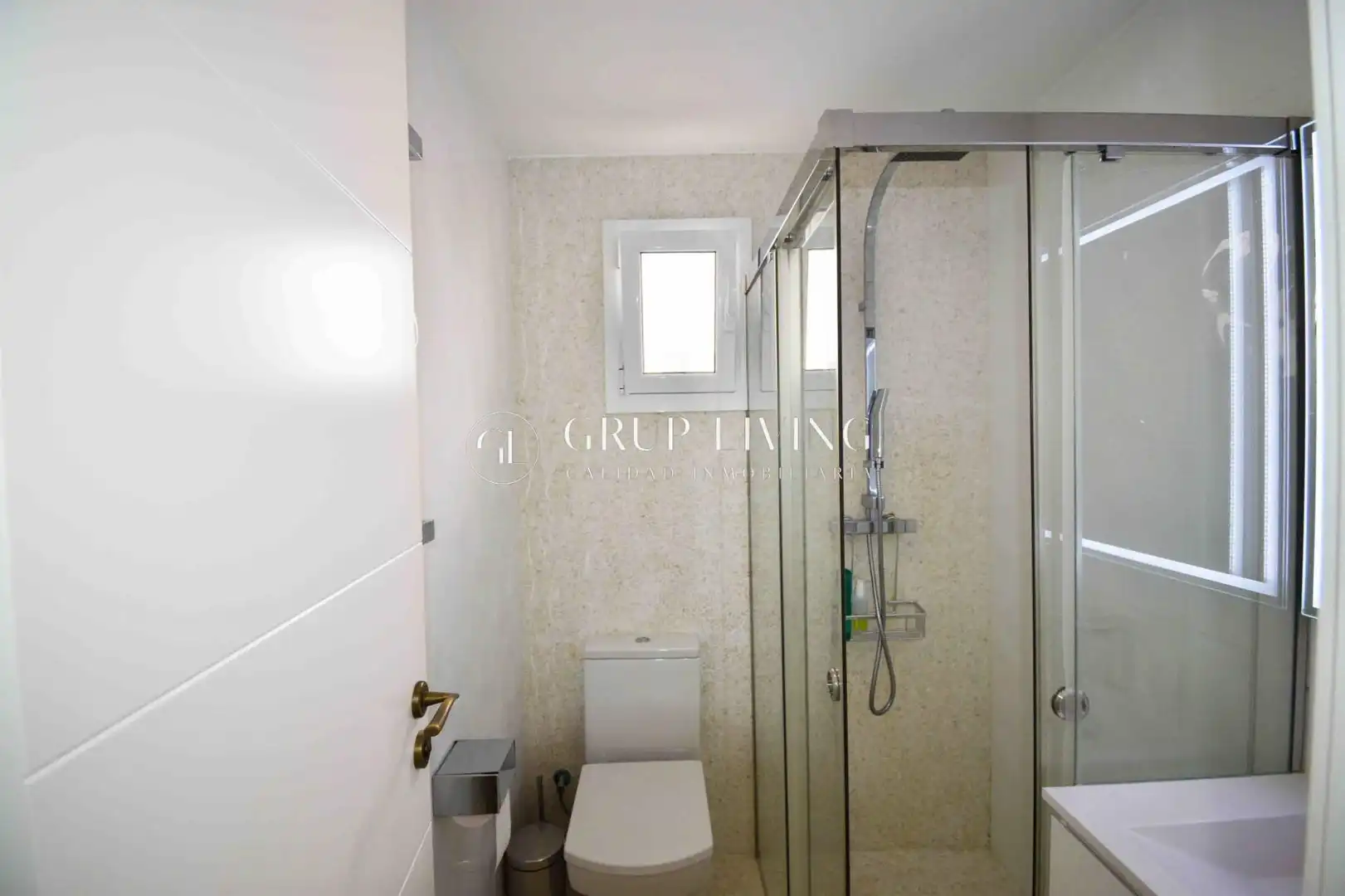 Baño de Piso en venta en Sitges con Aire acondicionado, Calefacción y Terraza