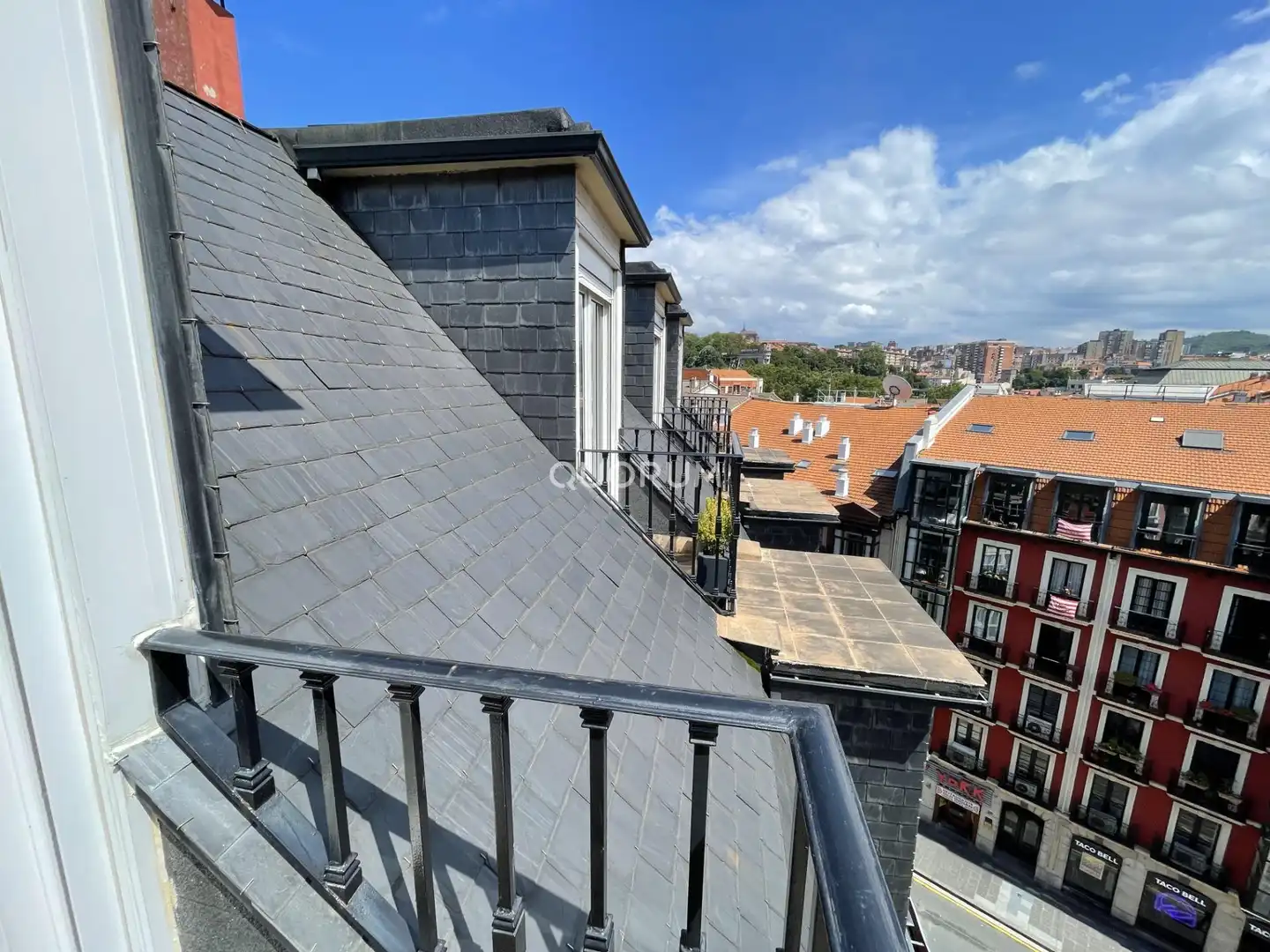 Exterior view of Flat for rent in Bilbao   with Heating, Terrace and Balcony