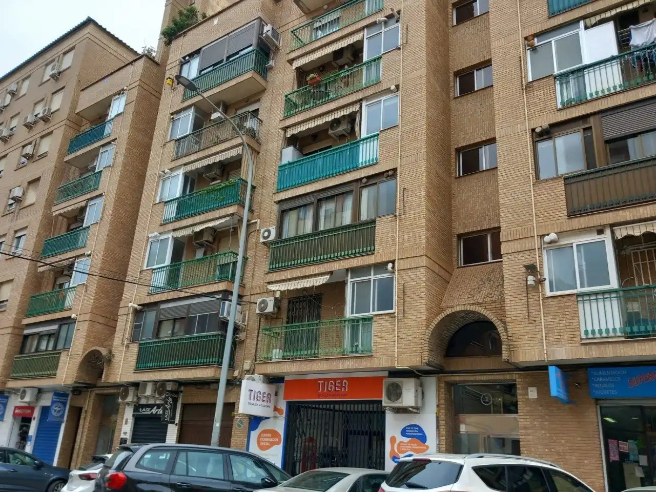 Vista exterior de Local en venda en Valencia