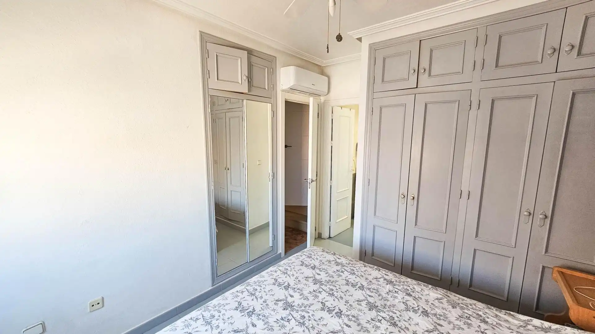 Habitación de Casa o chalet en venta en Orihuela con Piscina