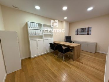 Oficina amb ascensor de lloguer a Centre