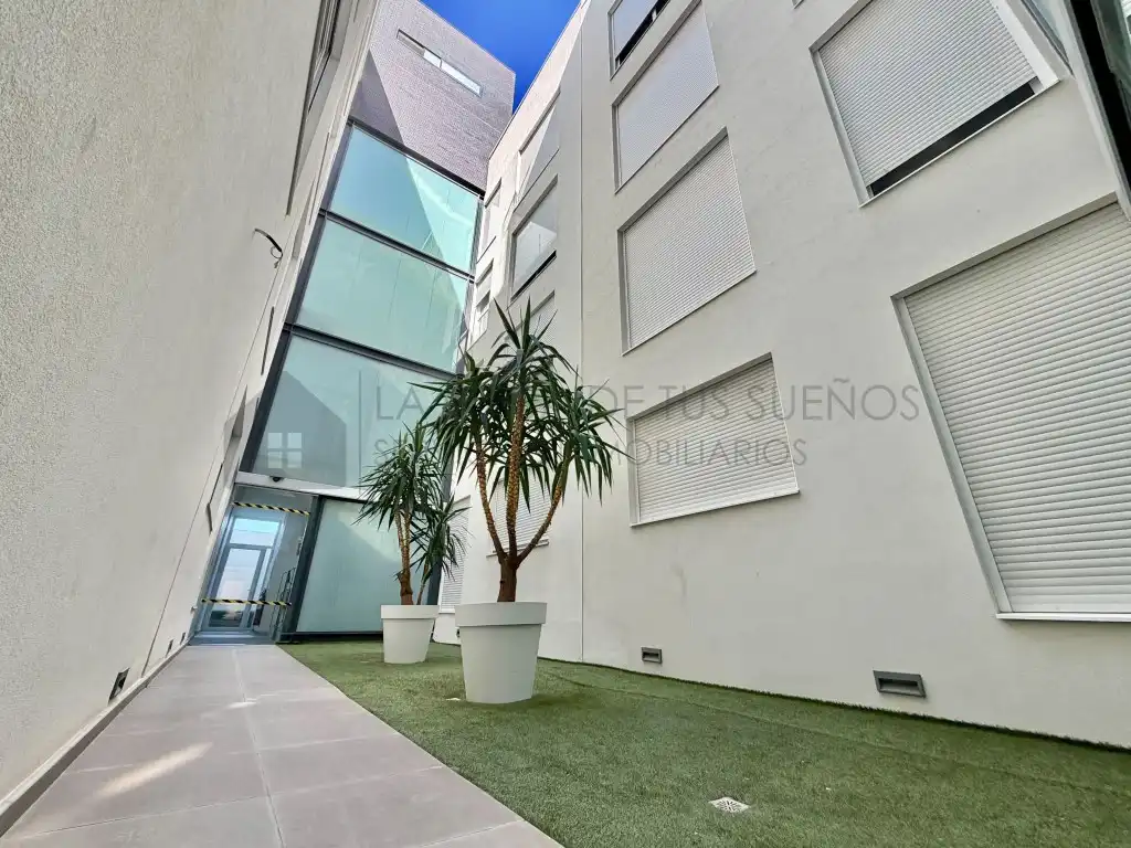 Piso en venta en Calle Azorin, El Mercado - Plaza de Toros