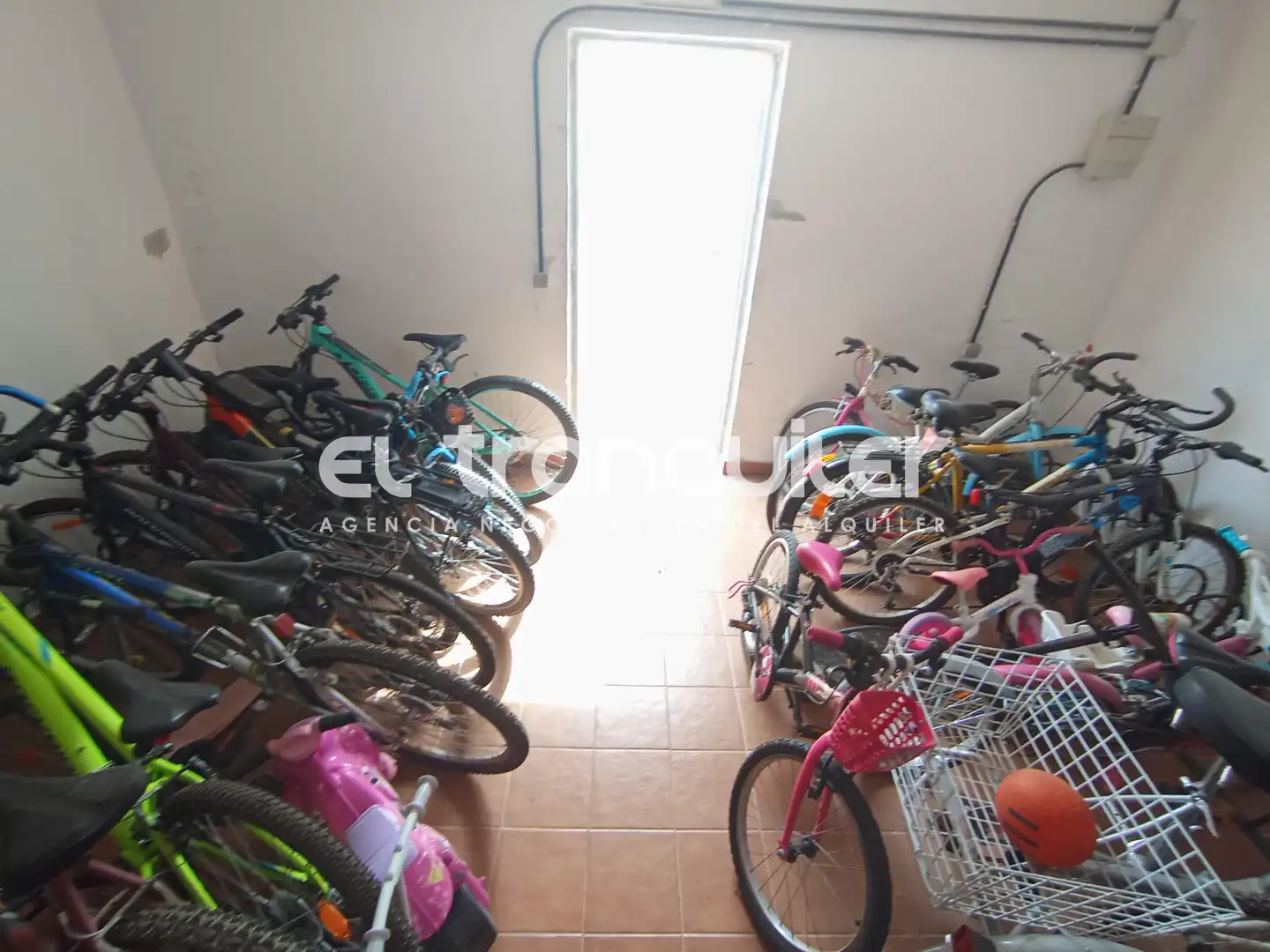 Parking de Piso de alquiler en Arganda del Rey con Aire acondicionado, Terraza y Piscina