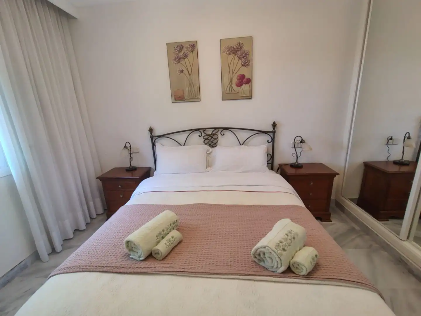 Schlafzimmer von Wohnung zur Miete in Marbella mit Klimaanlage, Heizung und Terrasse