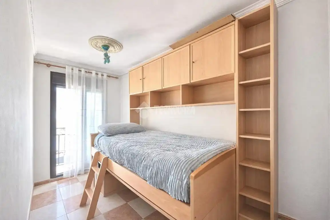 Habitación de Casa adosada en venta en Antequera con Aire acondicionado, Trastero y Amueblado