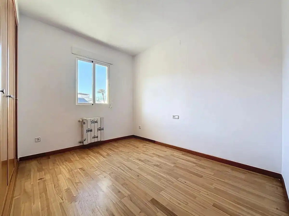 Habitación de Casa o chalet en venta en Benidorm con Calefacción, Jardín privado y Terraza