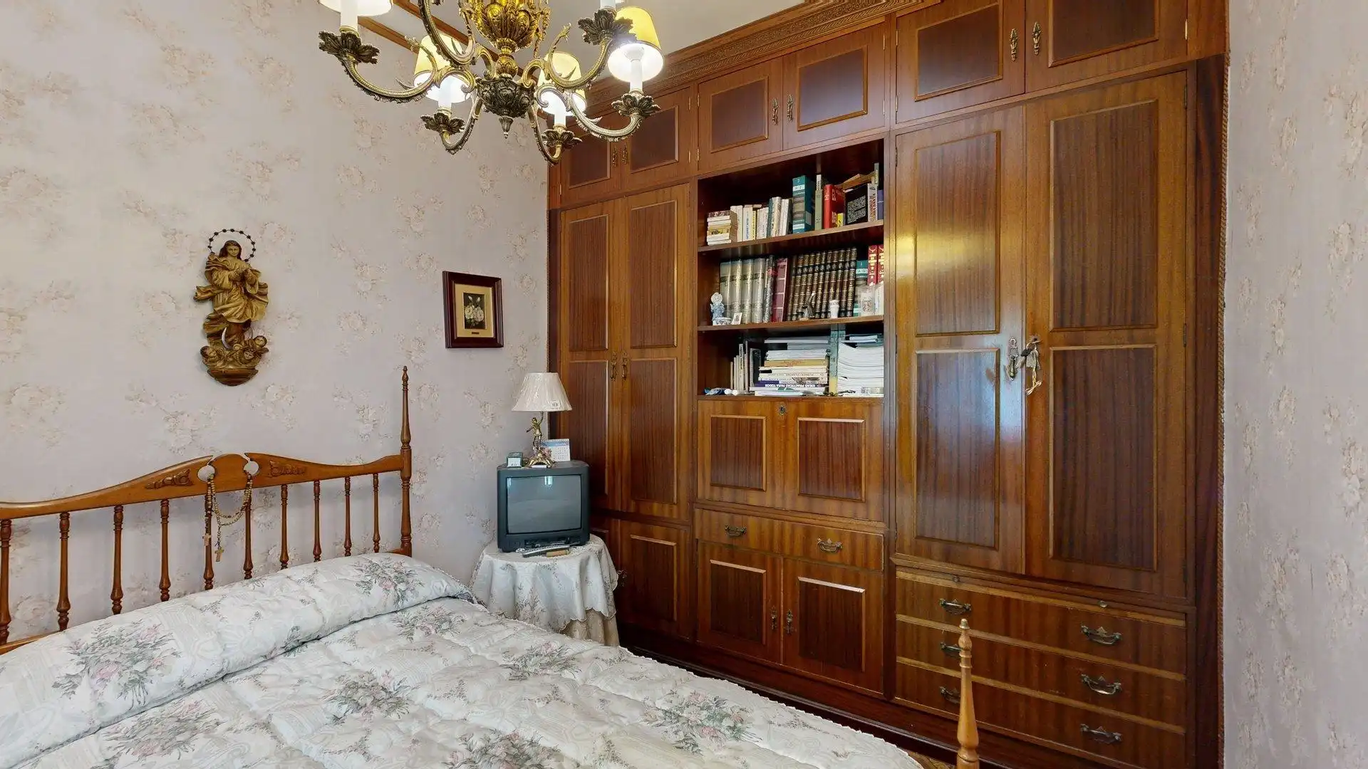 Habitación de Piso en venta en Zaragoza con Calefacción y Amueblado