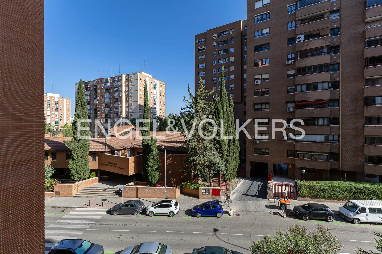 Vista exterior de Pis en venda en Madrid amb Calefacció i Terrassa