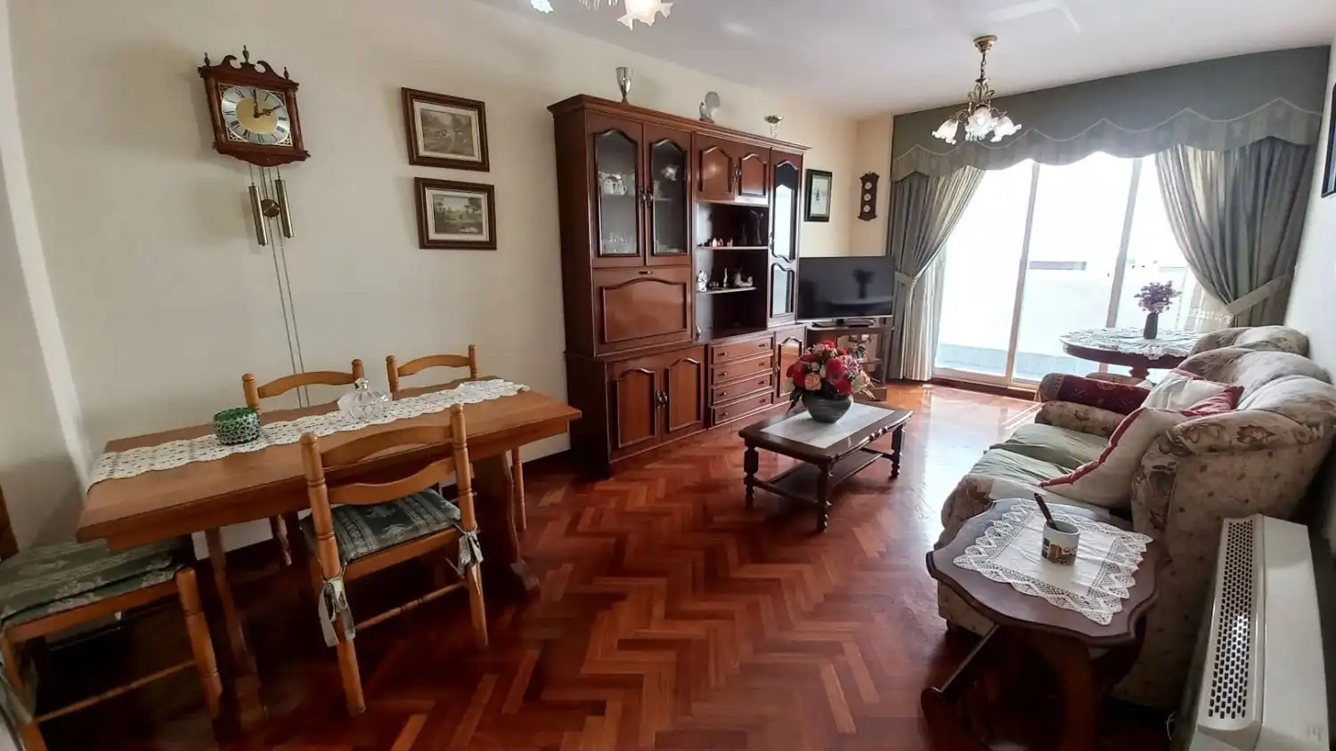 Sala d'estar de Pis en venda en A Coruña Capital  amb Calefacció, Traster i Balcó