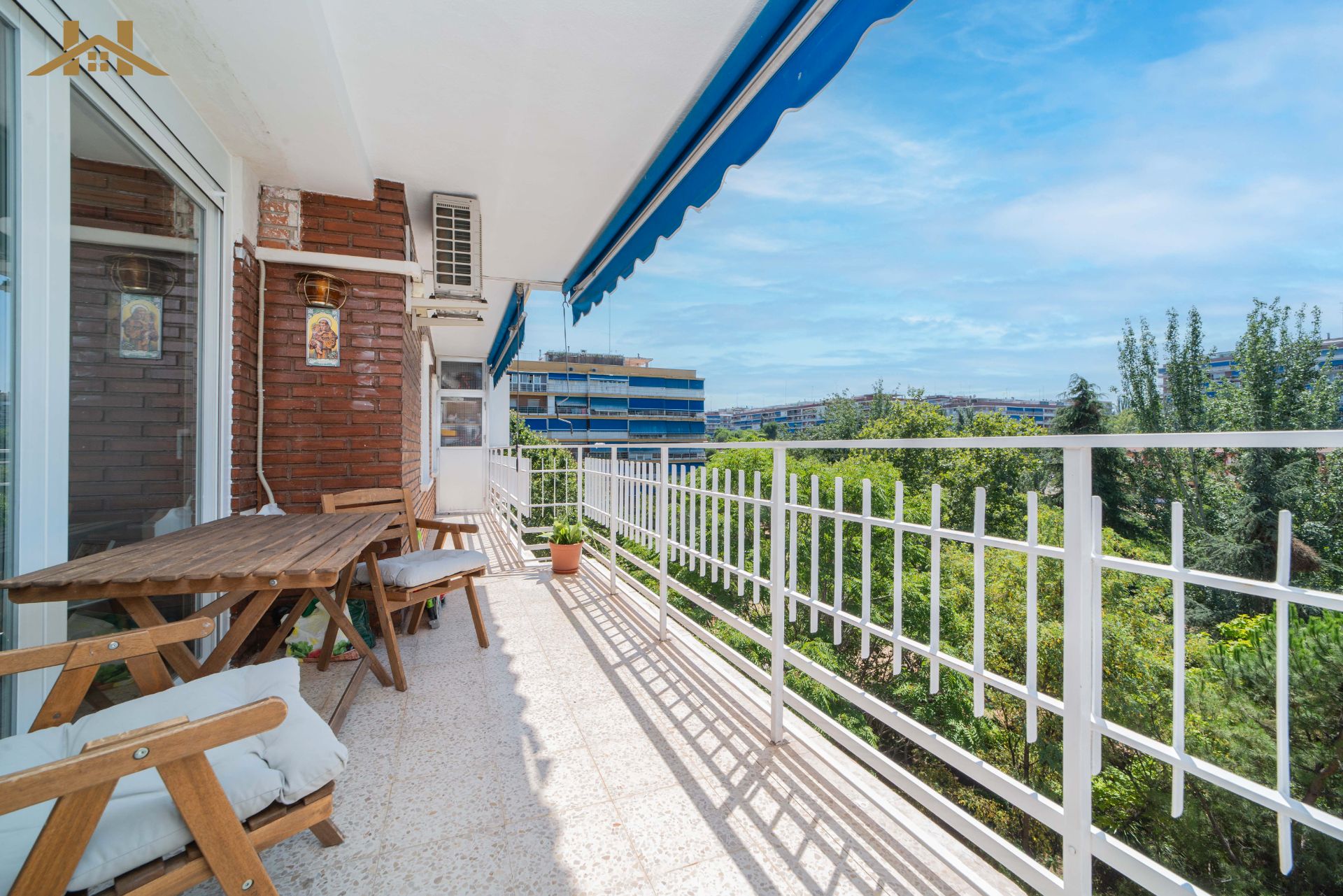 Balcony of Flat for sale in Móstoles  with Air Conditioner, Heating and Parquet flooring