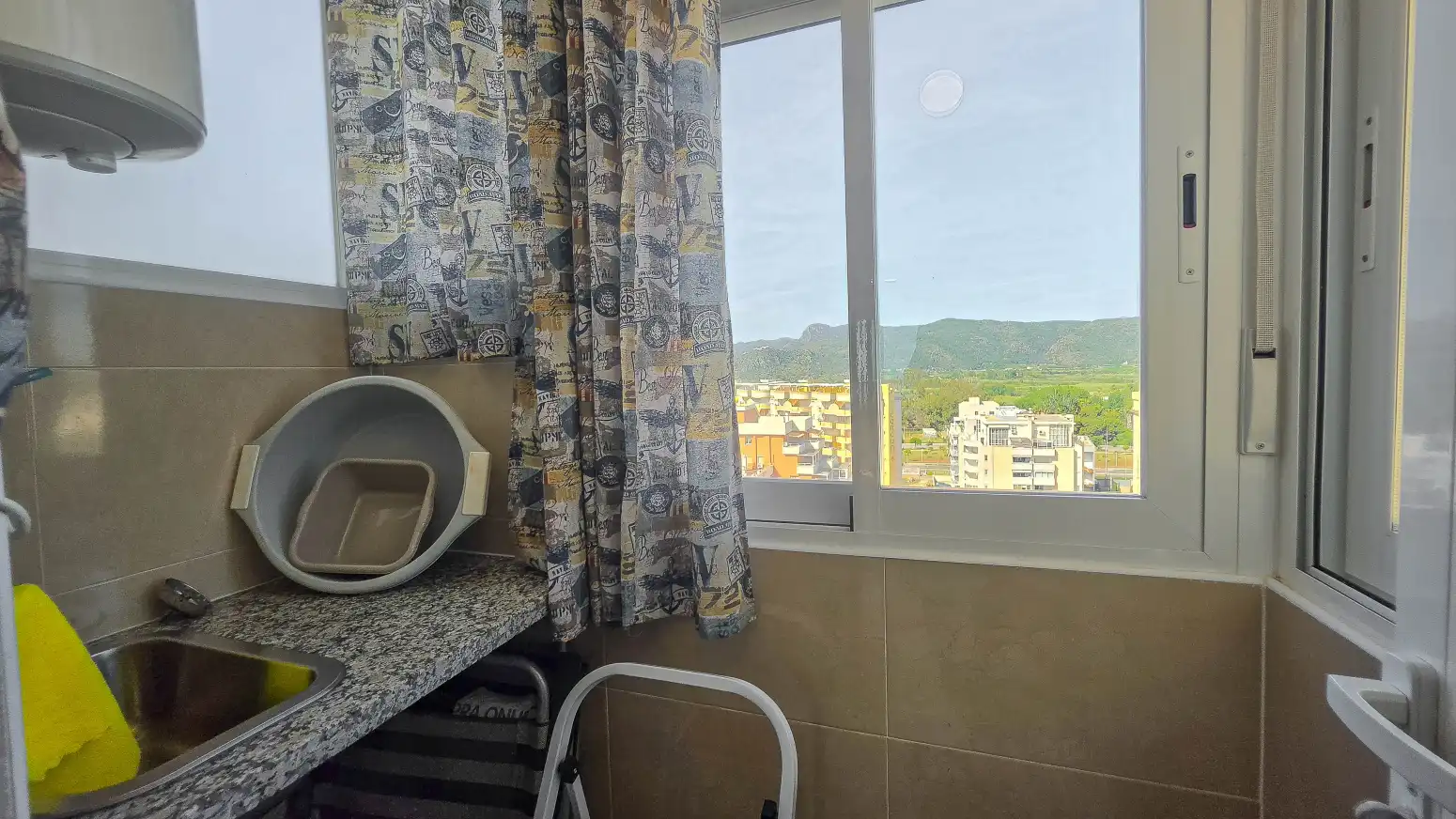 Dormitori de Pis en venda en Gandia amb Aire condicionat, Calefacció i Jardí privat