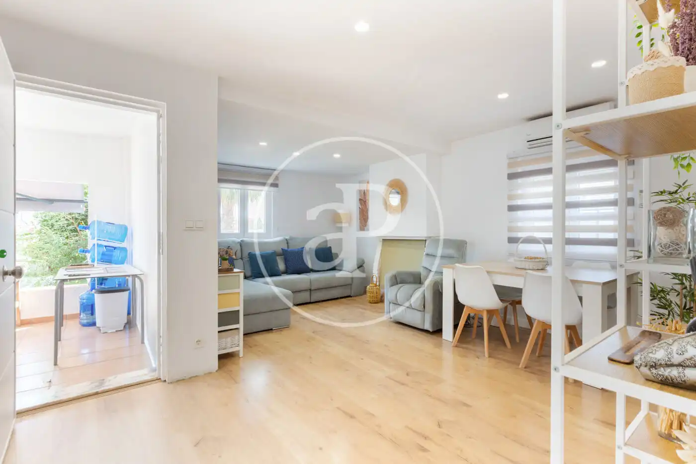 Vista exterior de Casa o chalet en venta en La Pobla de Vallbona con Aire acondicionado, Jardín privado y Terraza