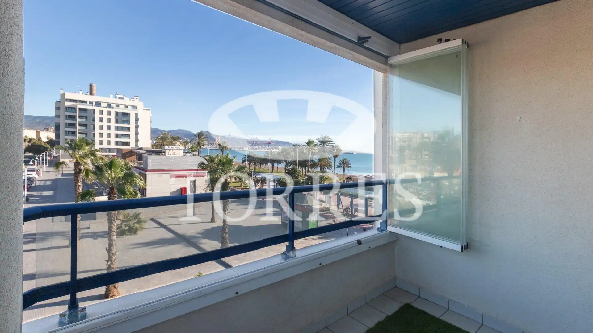 Exterior view of Flat for sale in Málaga Capital  with Air Conditioner, Terrace and Storage room