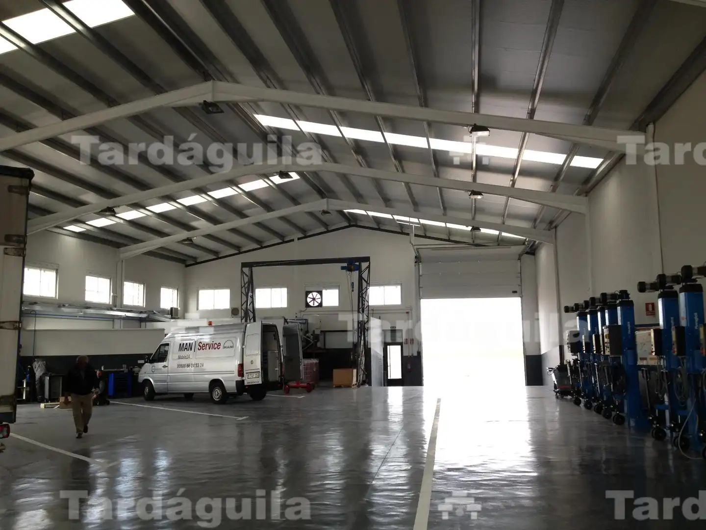 Industrial building for sale in Villares de la Reina, imagen 4