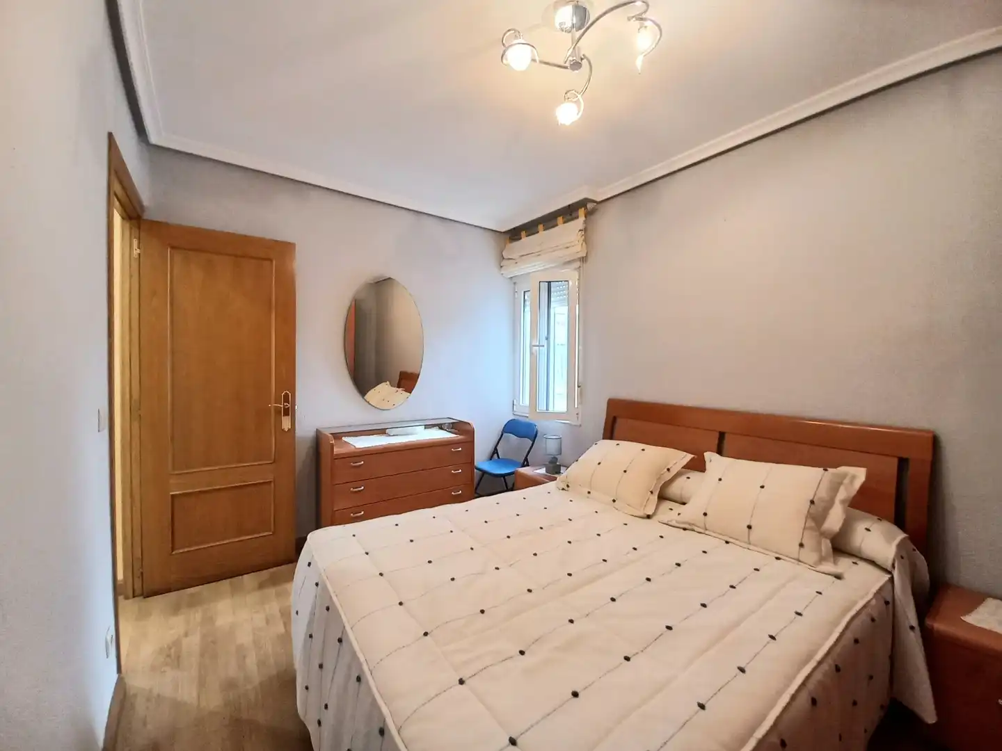 Schlafzimmer von Wohnung zum Verkauf in Burgos mit Heizung