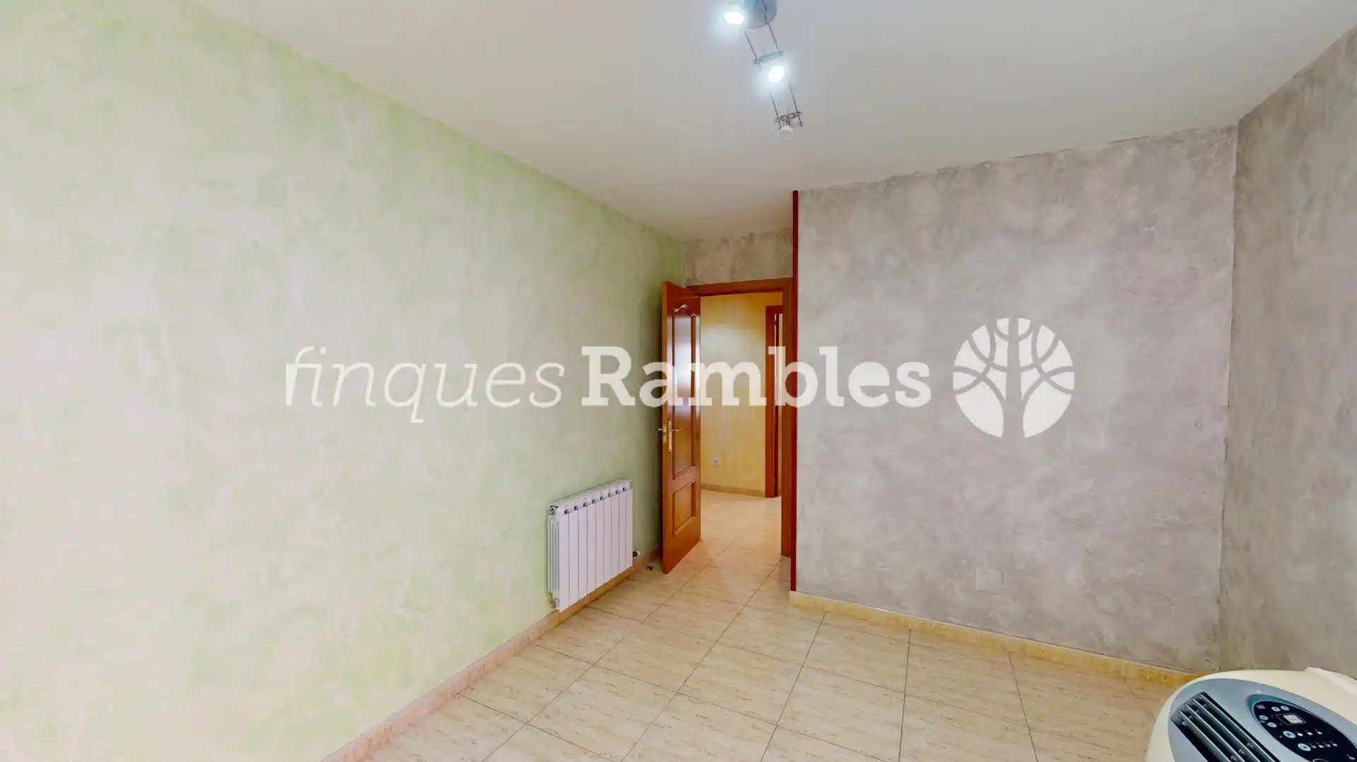 Habitación de Piso en venta en Vilanova del Camí con Calefacción, Terraza y Balcón