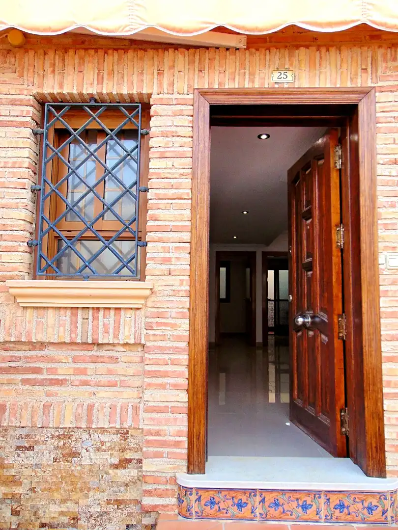 Casa adosada en venta en San Pedro del Pinatar con Terraza, Balcón y Alarma
