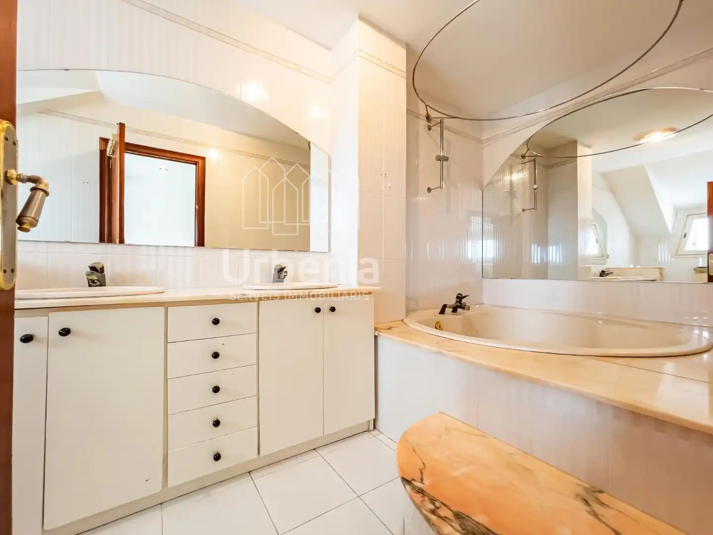 Casa con piscina en venta en Nucli Urbà, imagen 33