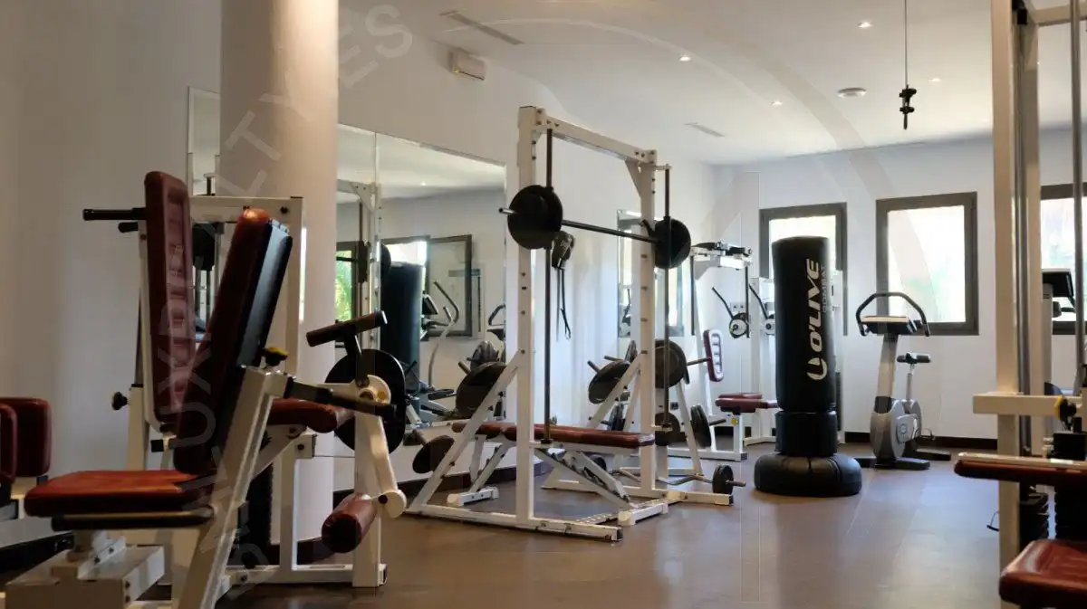 Dúplex de alquiler en Marbella con Terraza, Trastero y Piscina