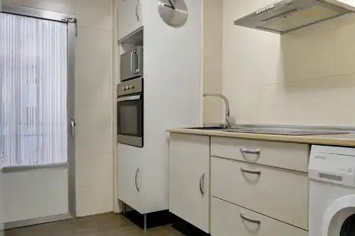 Kitchen of Flat for rent in Zaragoza  with Heating, Furnished and Oven
