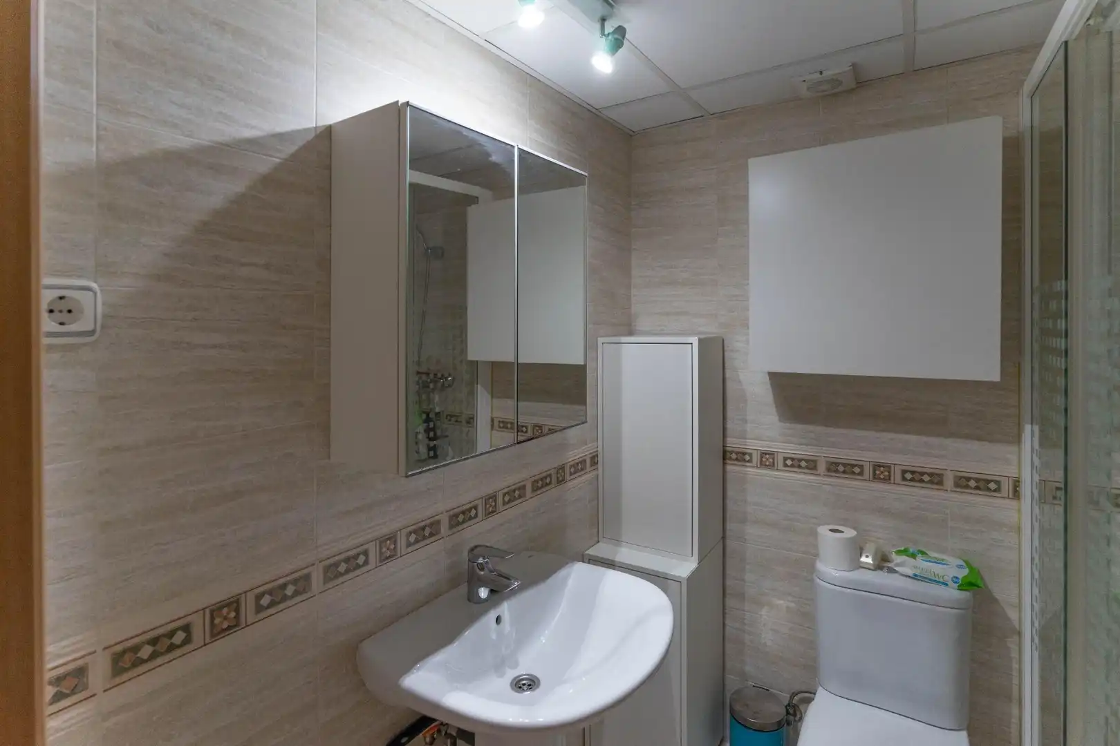 Baño de Piso de alquiler en Alhaurín El Grande con Aire acondicionado, Calefacción y Amueblado