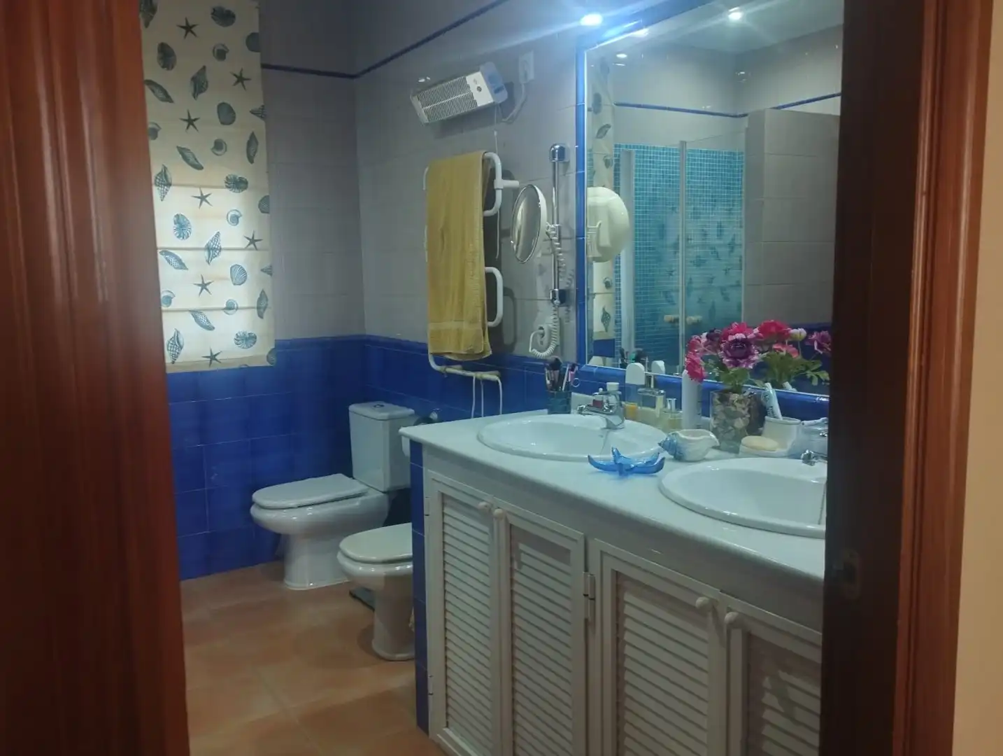Baño de Casa o chalet en venta en Bormujos con Aire acondicionado, Calefacción y Terraza
