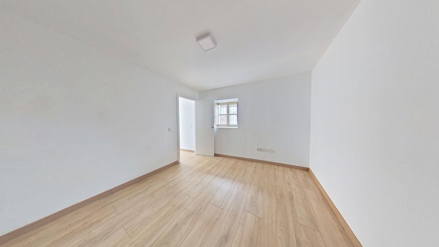 Dormitori de Planta baixa en venda en Valdemoro amb Aire condicionat, Terrassa i Alarma