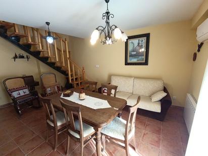 Sala d'estar de Dúplex en venda en Cazorla amb Aire condicionat, Calefacció i Moblat