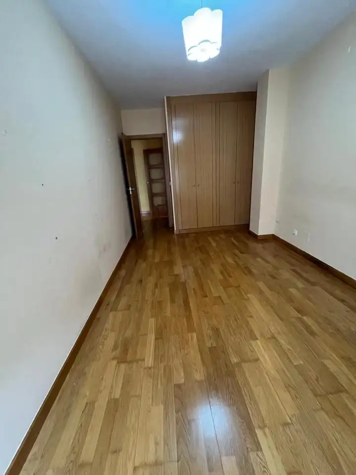 Dormitori de Pis en venda en Burgos amb Calefacció i Traster