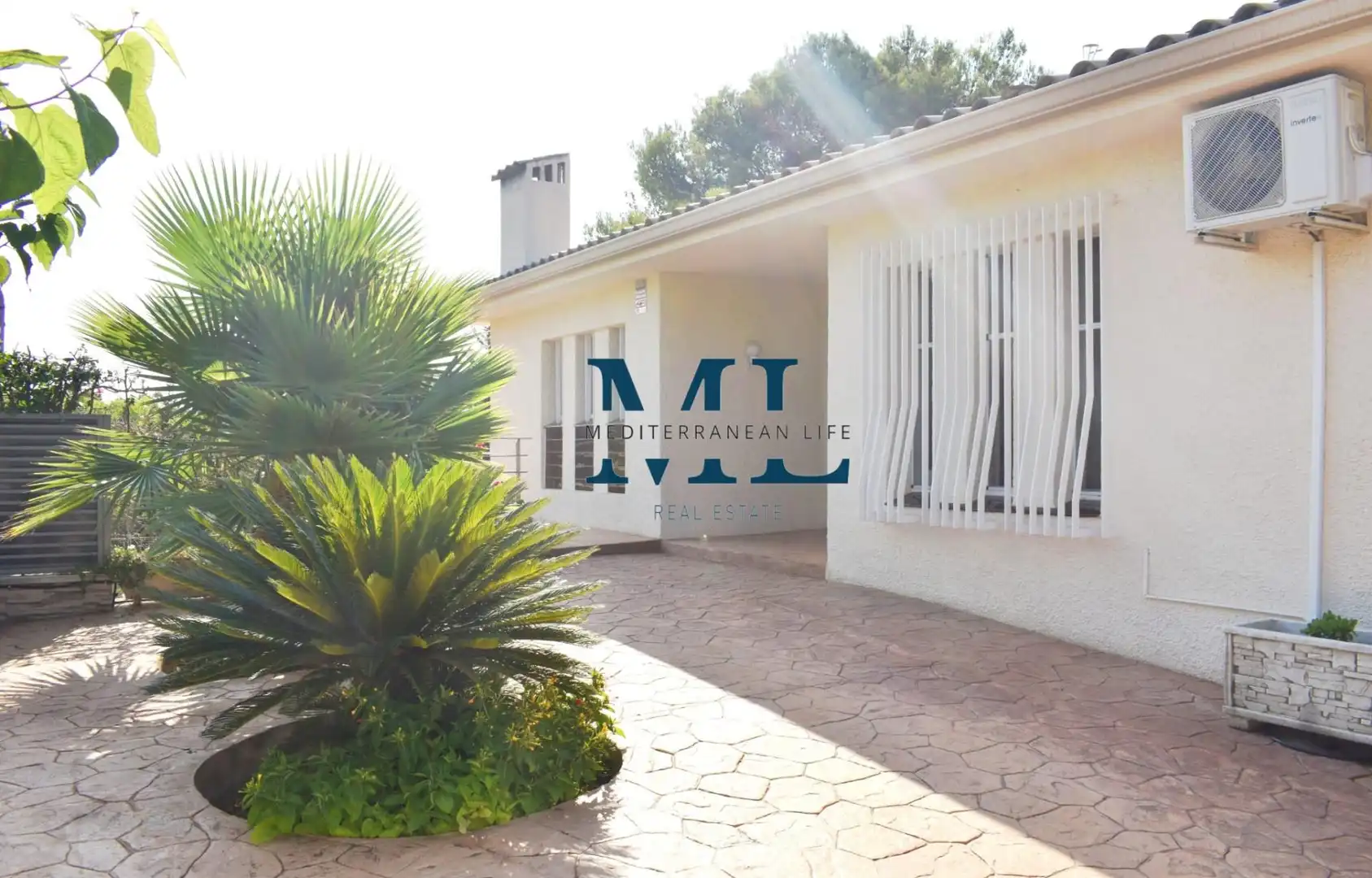 Exterior view of Houses for sale in Roda de Berà  with Heating and Swimming Pool