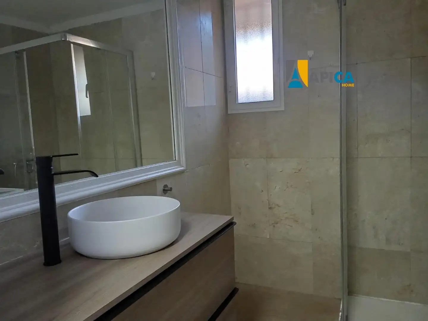 Bany de Pis en venda en Sotogrande amb Aire condicionat