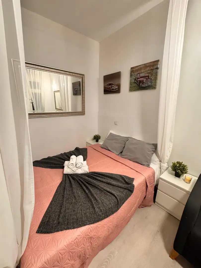 Study for rent in Calle del Pico Cejo, Numancia
