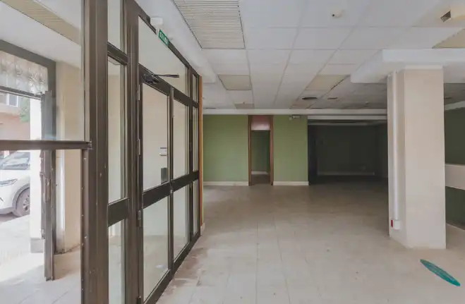 Local en venta en  Almería Capital