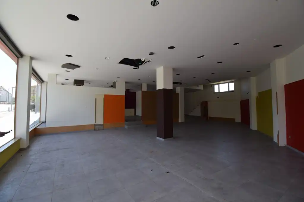 Business premises to rent in Rúa Raxel 16, imagen 4
