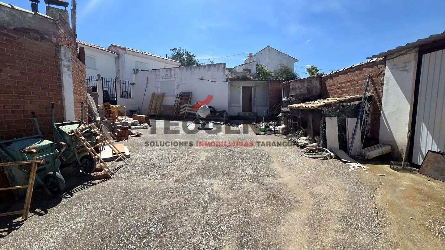 Exterior view of Houses for sale in Zarza de Tajo  with Air Conditioner and Furnished