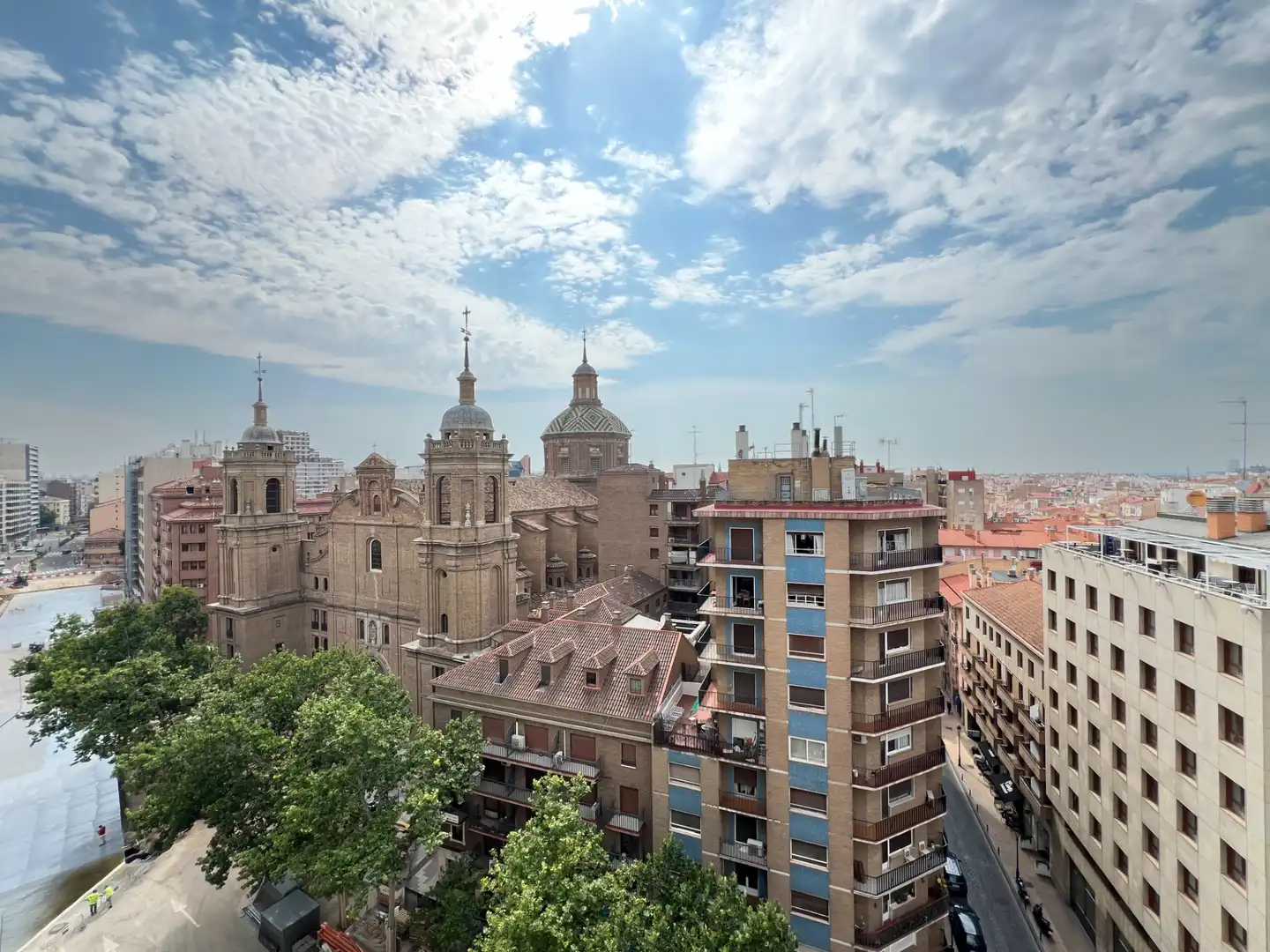 Exterior view of Flat for sale in Zaragoza  with Air Conditioner, Heating and Parquet flooring