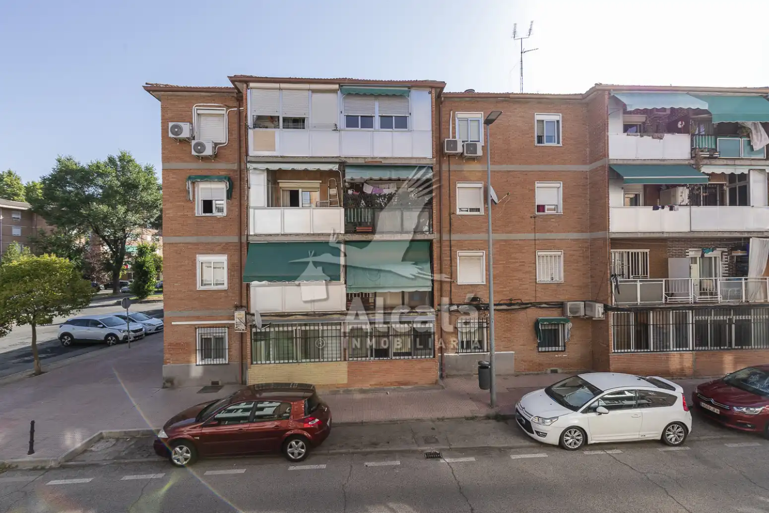 Exterior view of Flat for sale in Alcalá de Henares  with Air Conditioner, Heating and Parquet flooring