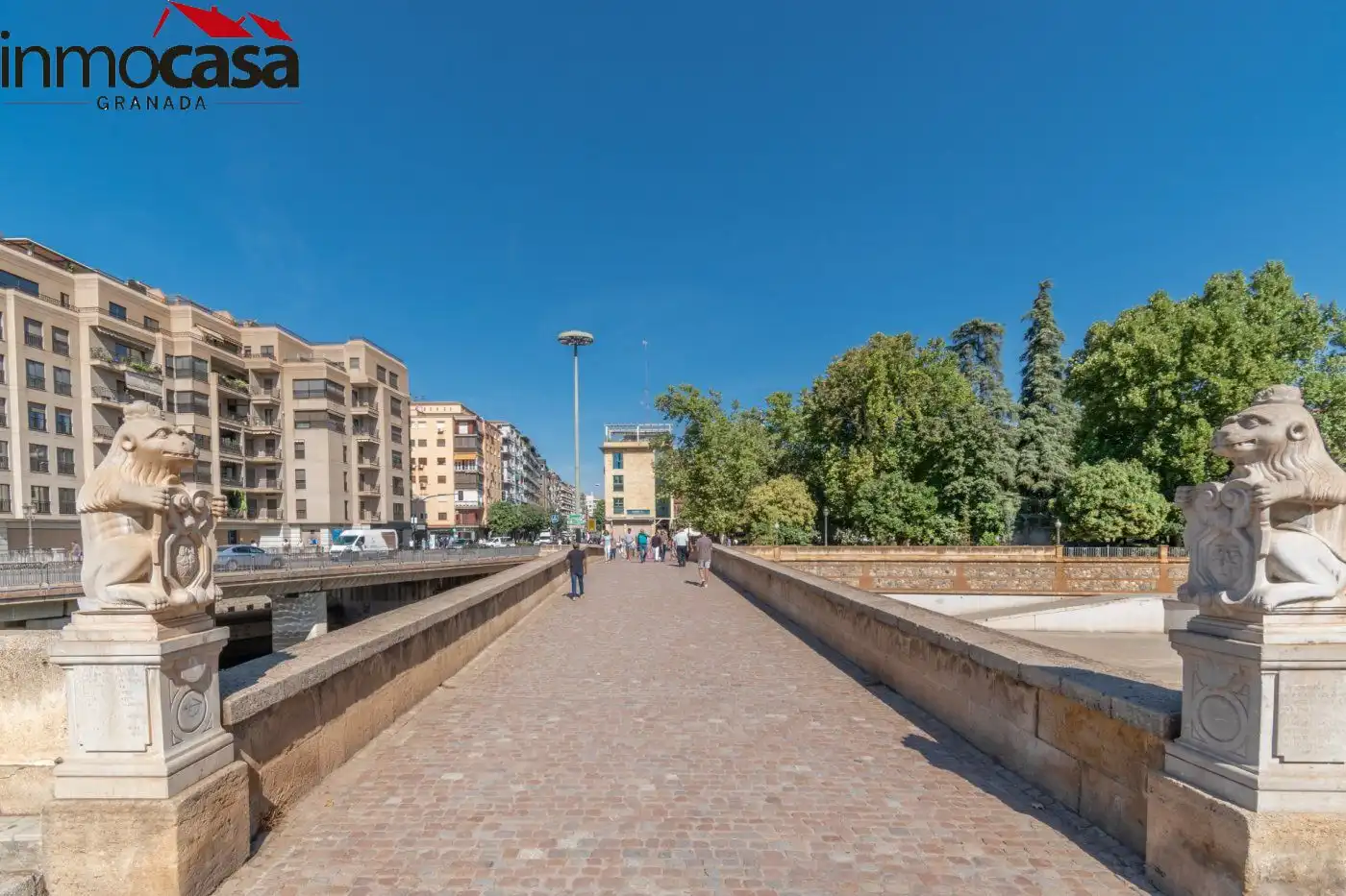 Exterior view of Commercial properties for sale in Granada  with Air Conditioner and Furnished