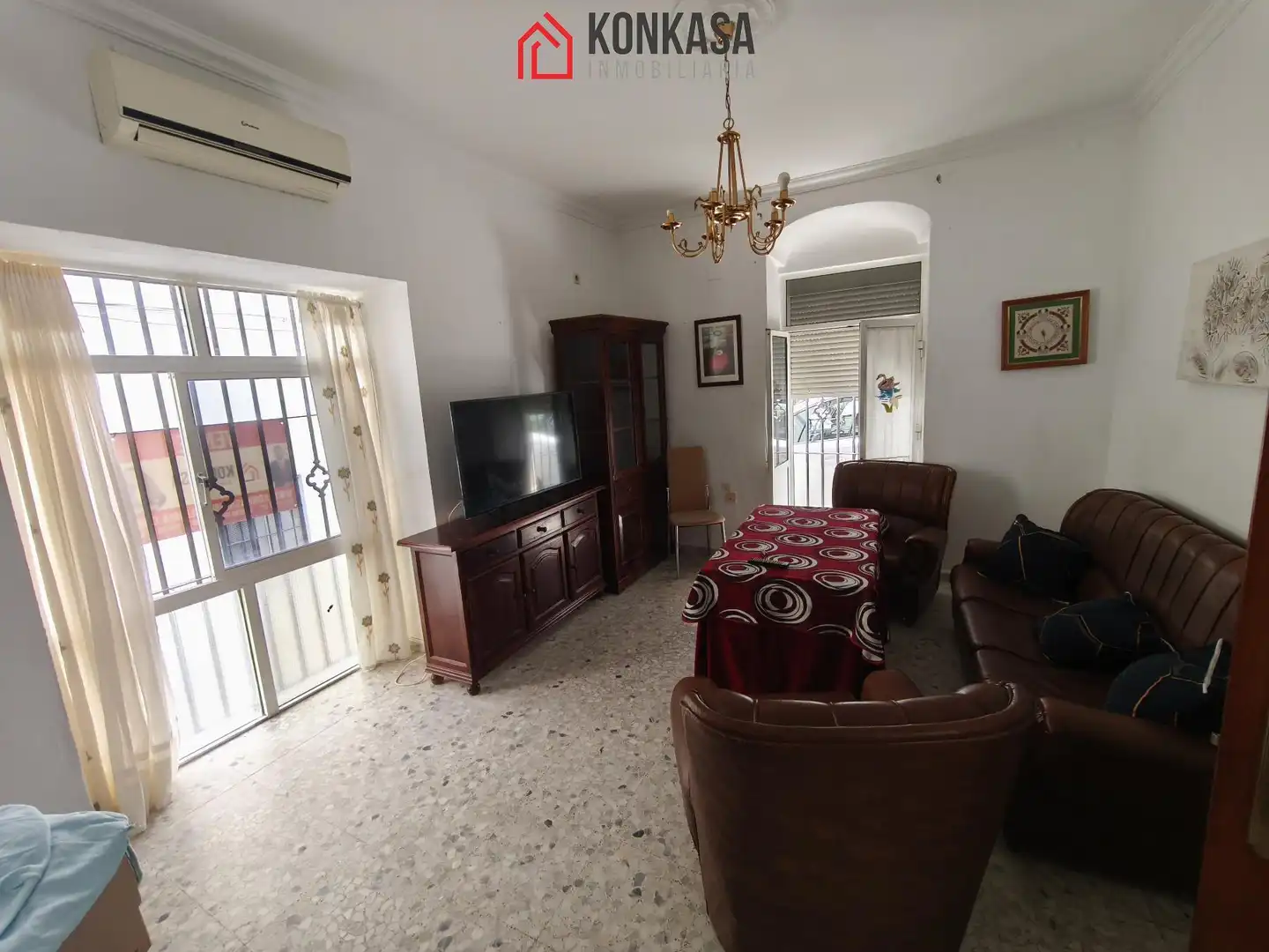 Sala d'estar de Casa o xalet en venda en Arcos de la Frontera amb Aire condicionat, Terrassa i Traster